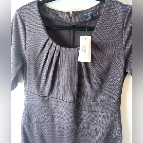 NWT Banana Republic Ruched zig zag patterned Dress - Picture 3 of 15